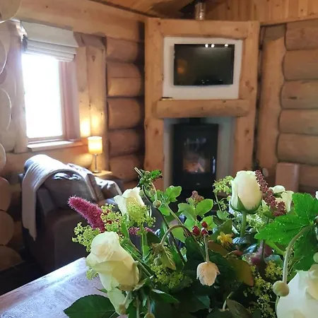Villa Guardswood The Woodsman Cabin