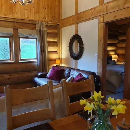 Guardswood The Woodsman Cabin * Ulverston