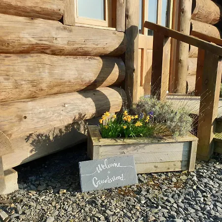 Guardswood The Woodsman Cabin 빌라 울버스톤