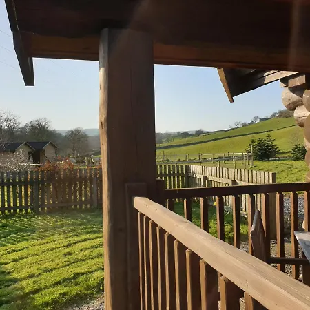 Guardswood The Woodsman Cabin * 울버스톤