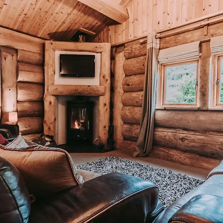Guardswood The Woodsman Cabin *