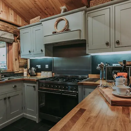 빌라 Guardswood The Woodsman Cabin